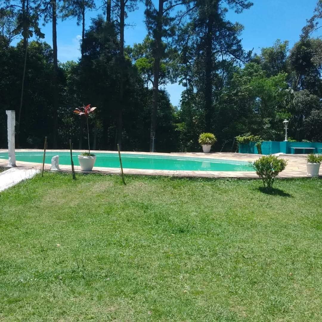 Piscina da casa, usada em atividades supervisionadas